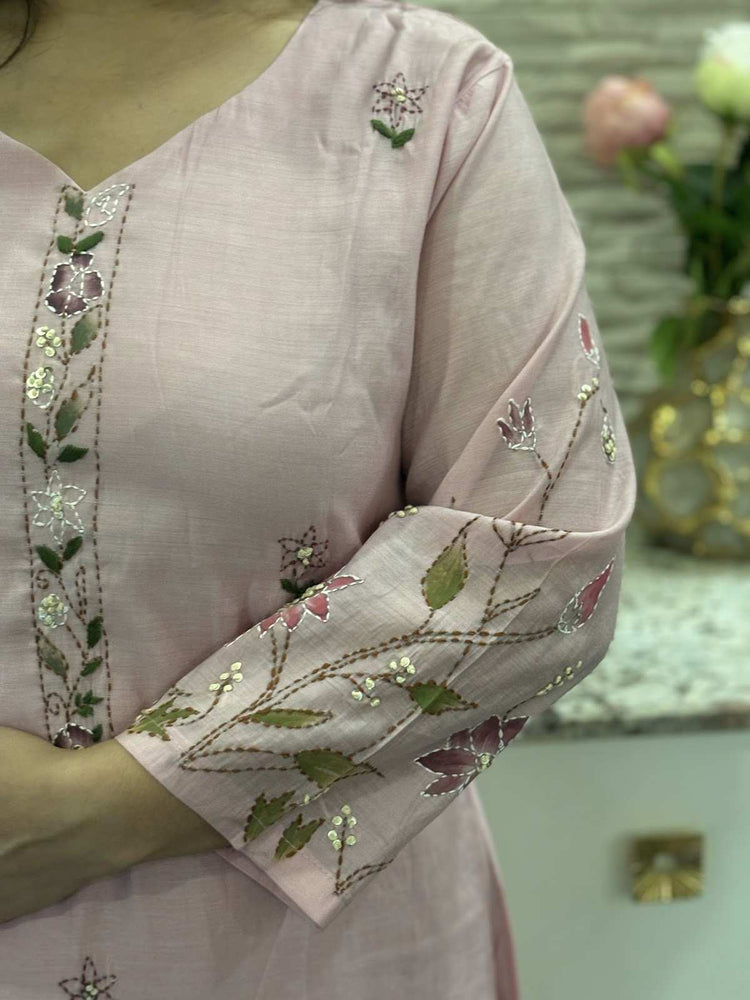 mul-chanderi-a-line-hand-painted-hand-embroidered-suit-set-with-mul-cotton-lining-pink-3
