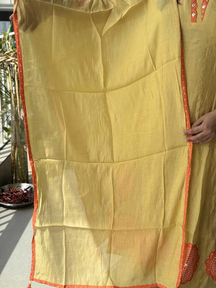 mul-chanderi-applique-bandhni-anarkali-with-mul-cotton-lining-yellow-5