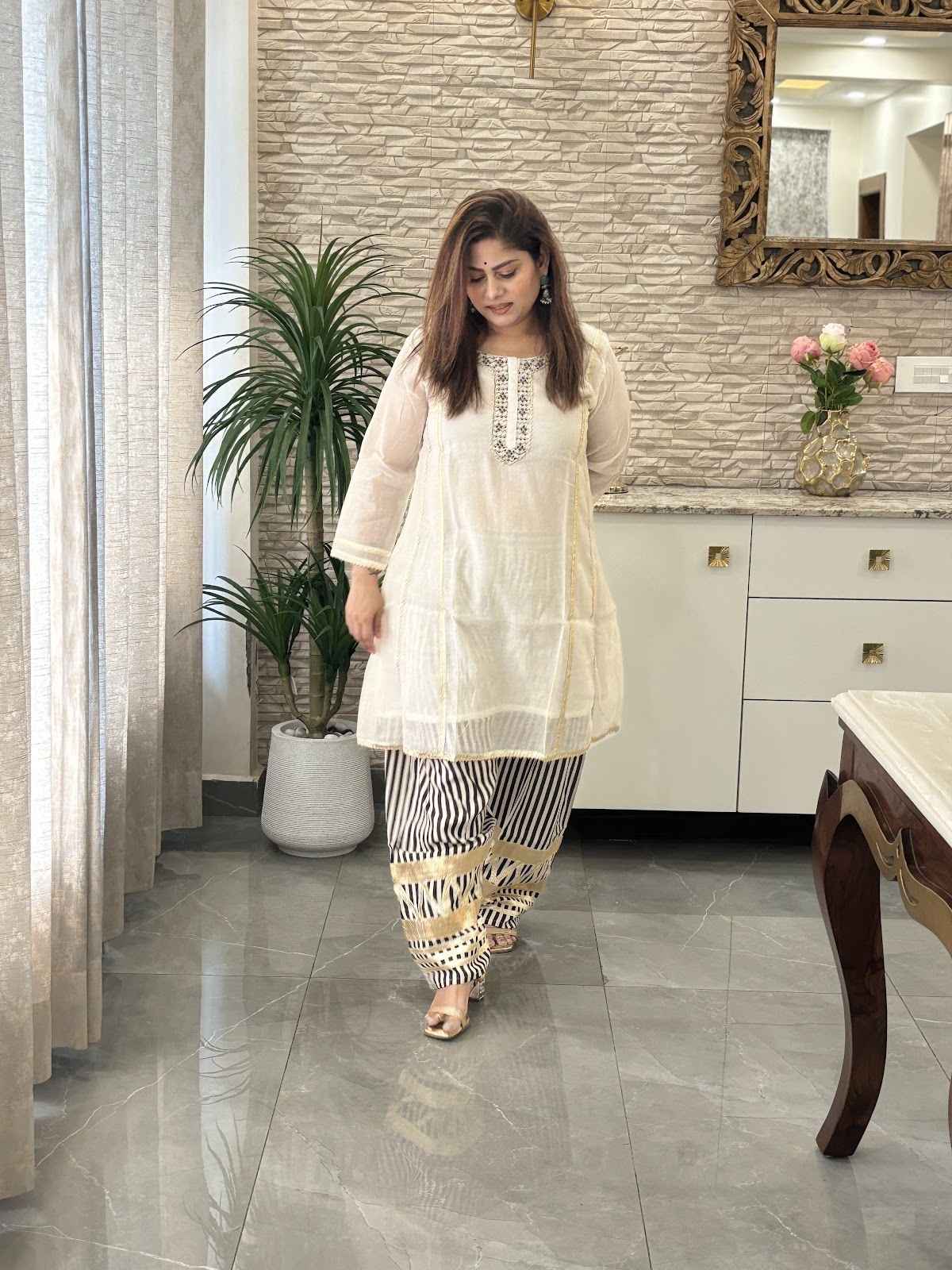 mul-chanderi-co-ord-set-with-mul-chanderi-top-with-cotton-lining-paired-with-pure-crepe-gota-embroidered-farshi-salwar-ivory-2