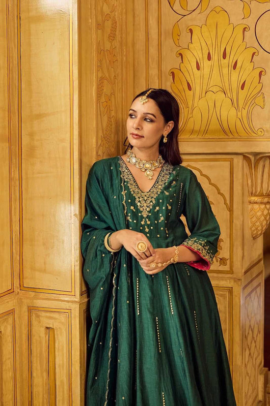 mul-chanderi-embroidered-anarkali-with-lining-bottle-green-1