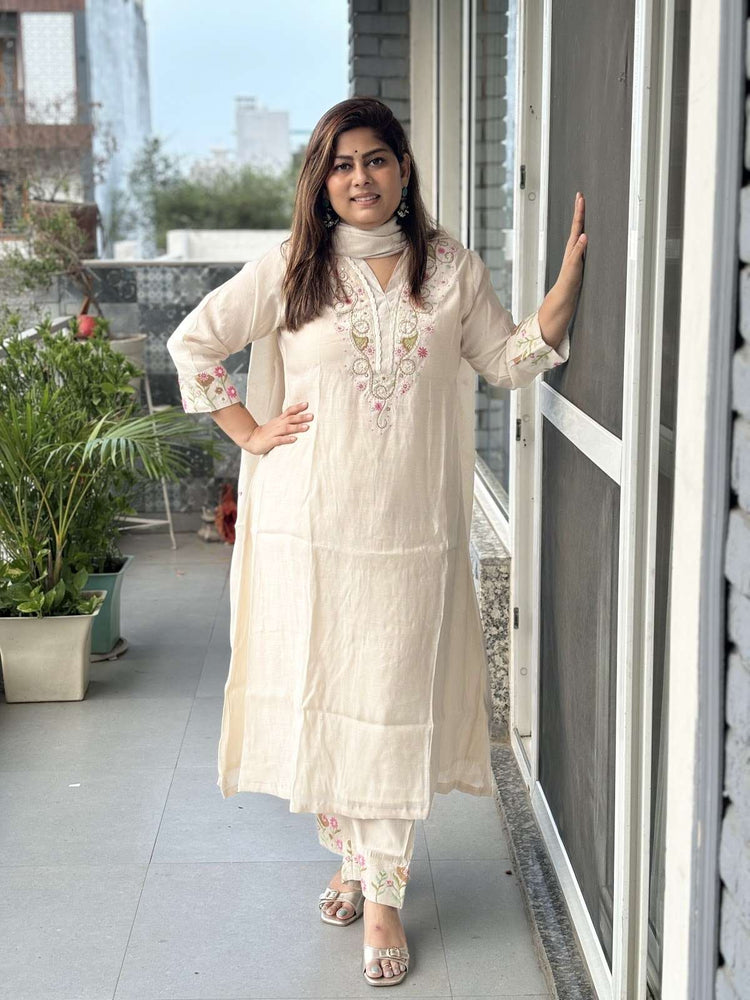 mul-chanderi-embroidered-straight-fit-suit-set-paired-with-embroidered-pants-dupatta-cream-1