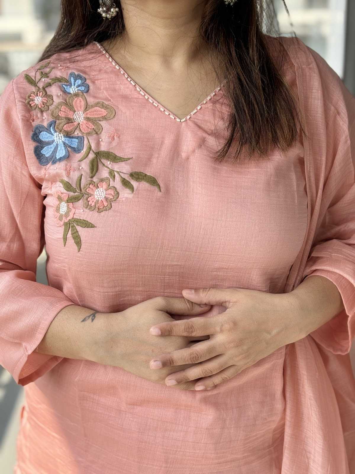 mul-chanderi-embroidered-straight-fit-suit-set-with-lining-peach-2
