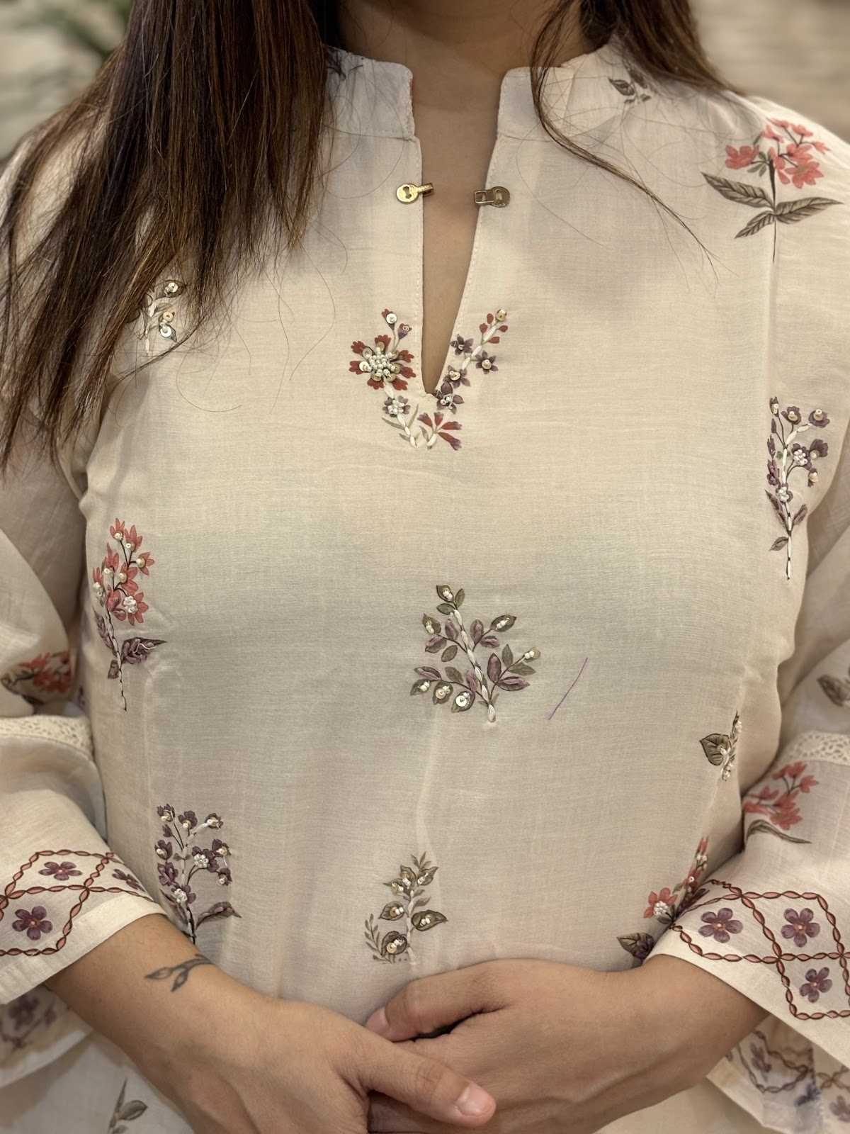 mul-chanderi-floral-print-hand-embroidered-co-ord-set-with-cotton-lining-ivory-2