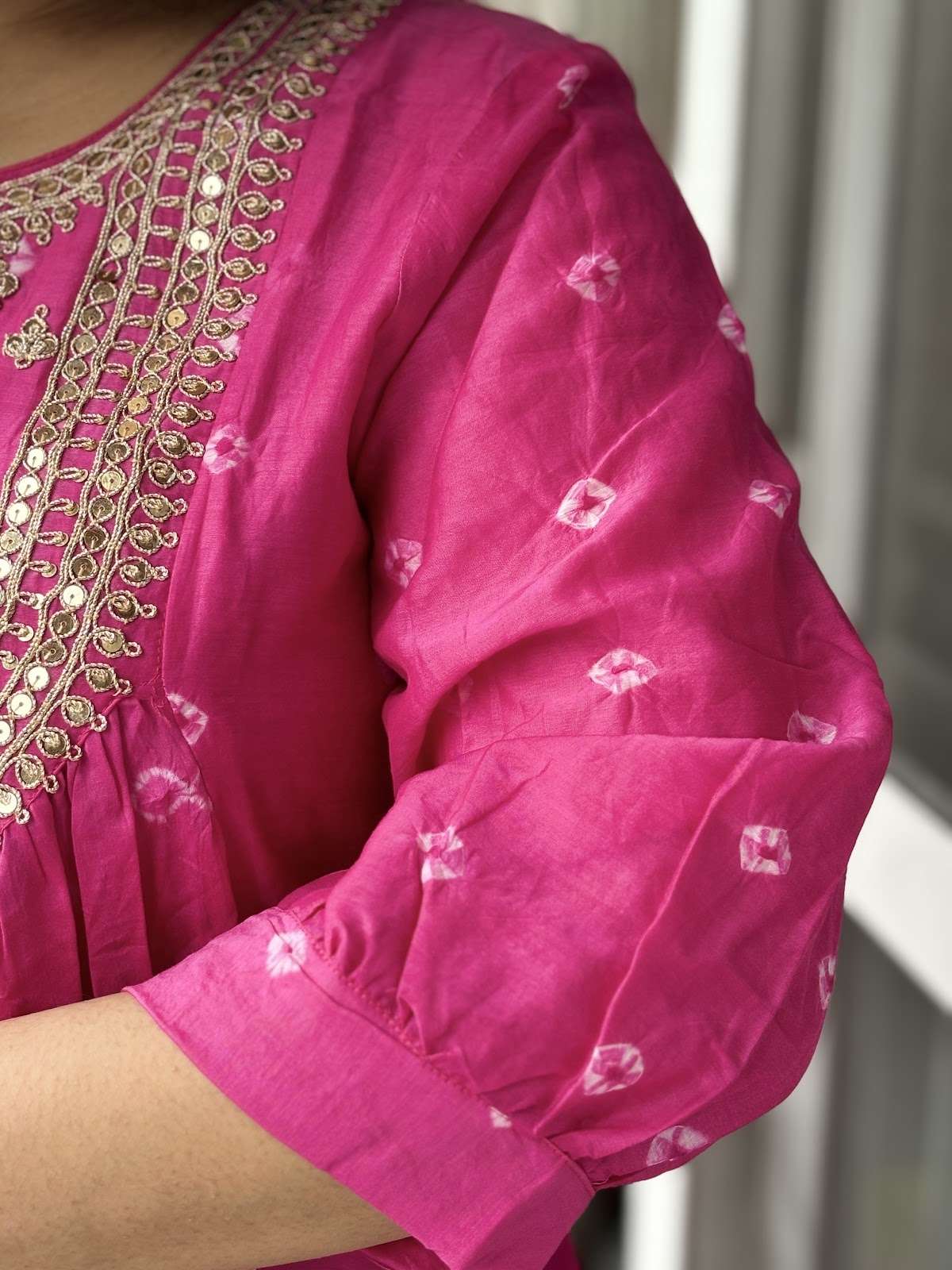 mul-chanderi-hand-bandhej-hand-embroidered-suit-set-rani-3
