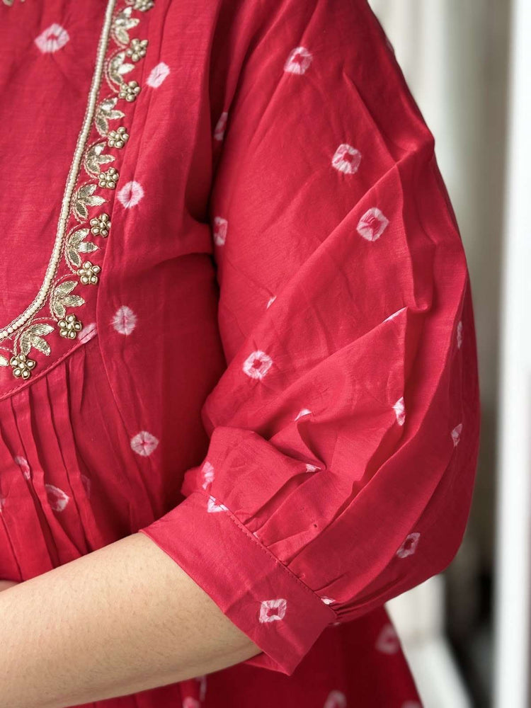 mul-chanderi-hand-bandhej-hand-embroidered-suit-set-red-3