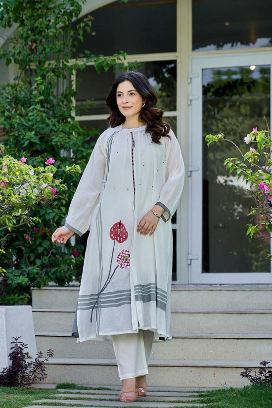 mul-chanderi-hand-brush-paint-pant-set-with-separate-tie-dye-inner-1