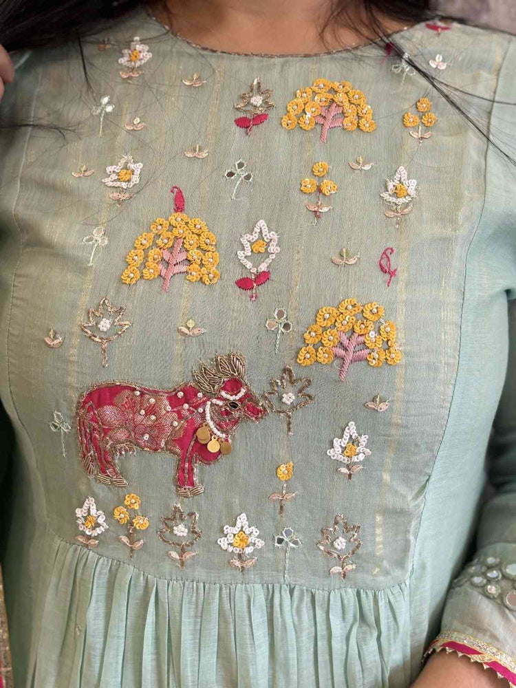 mul-chanderi-hand-embroidered-a-line-suit-set-with-cotton-lurex-inner-paired-with-organza-dupatta-rama-green-2