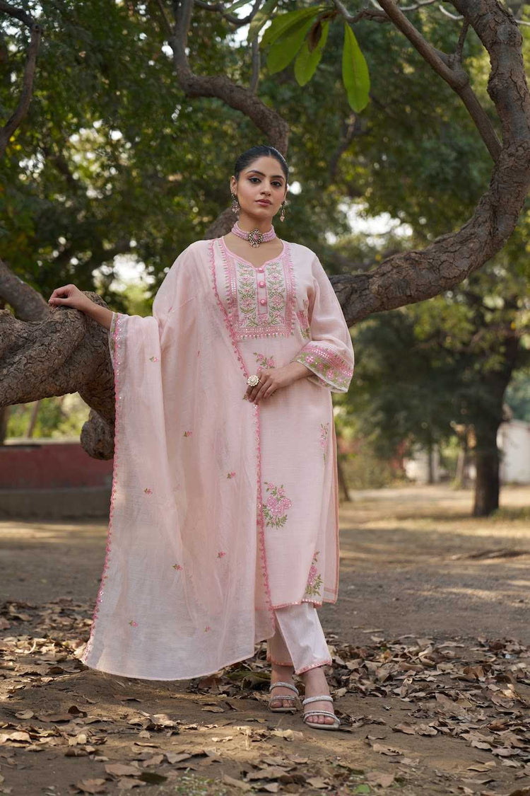 mul-chanderi-hand-embroidered-straight-fit-suit-set-with-mul-cotton-lining-peach-3