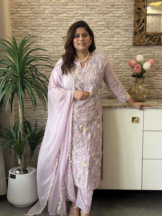 mul-chanderi-jaal-work-straight-fit-suit-set-with-mul-cotton-lining-paired-with-pure-chiffon-dupatta-lavender-1