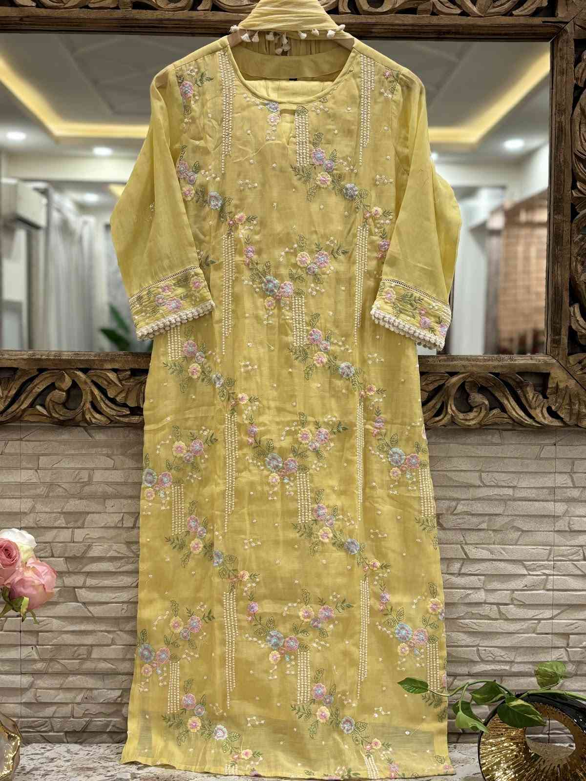 mul-chanderi-straight-fit-suit-set-with-jaal-embroidery-paired-with-chiffon-dupatta-pastel-lemon-yellow-2