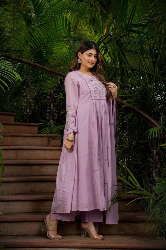 mul-cotton-hand-embroidered-suit-set-paired-with-mul-cotton-embroidered-dupatta-lavender-1