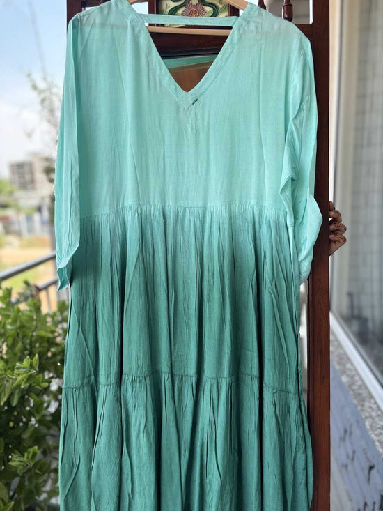 ombrÃ©-shade-muslin-knee-length-dress-green-1