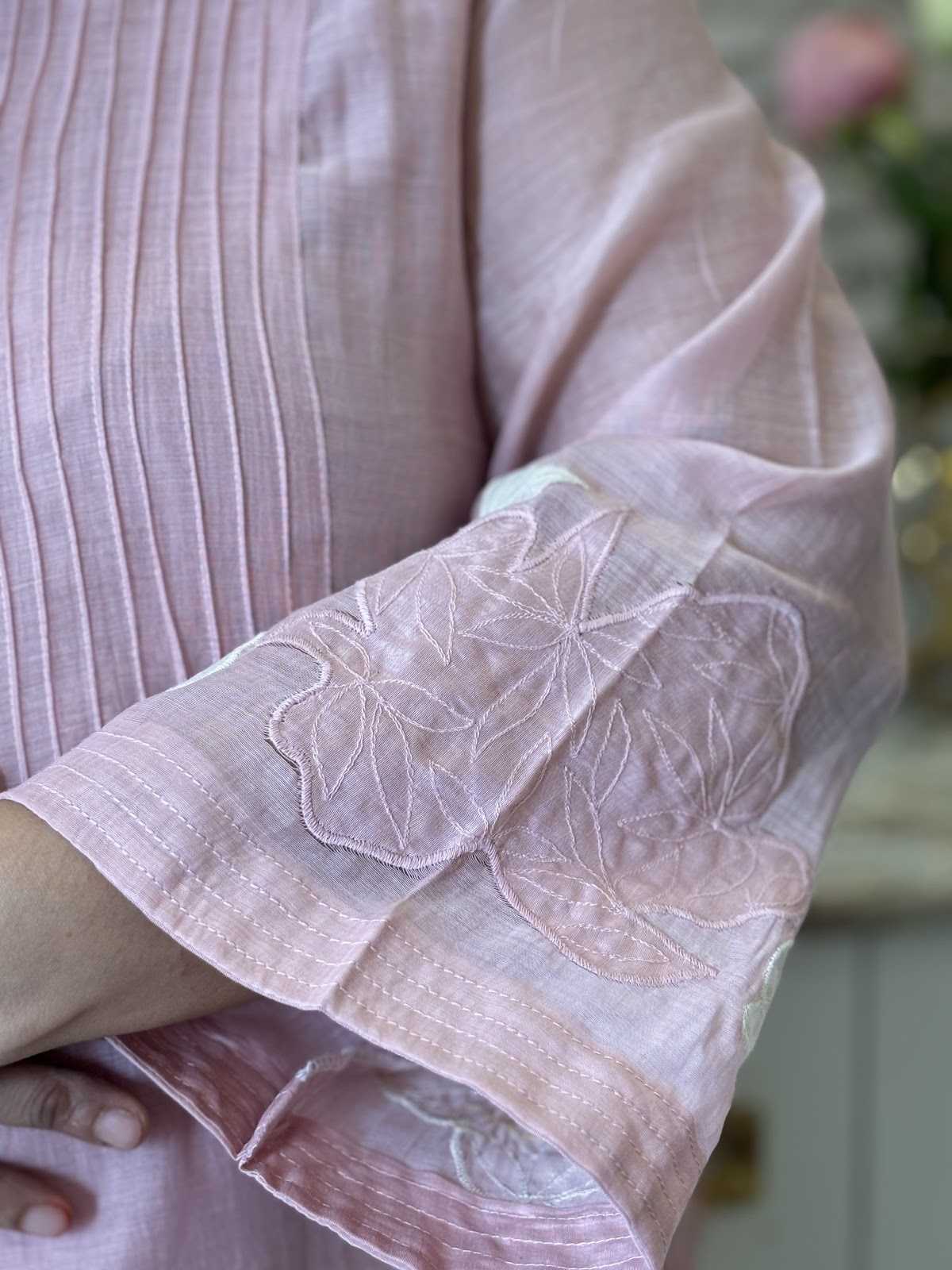 premium-banaras-mul-chanderi-applique-cut-work-a-line-suit-set-with-mul-cotton-lining-applique-work-mul-chanderi-dupatta-baby-pink-4