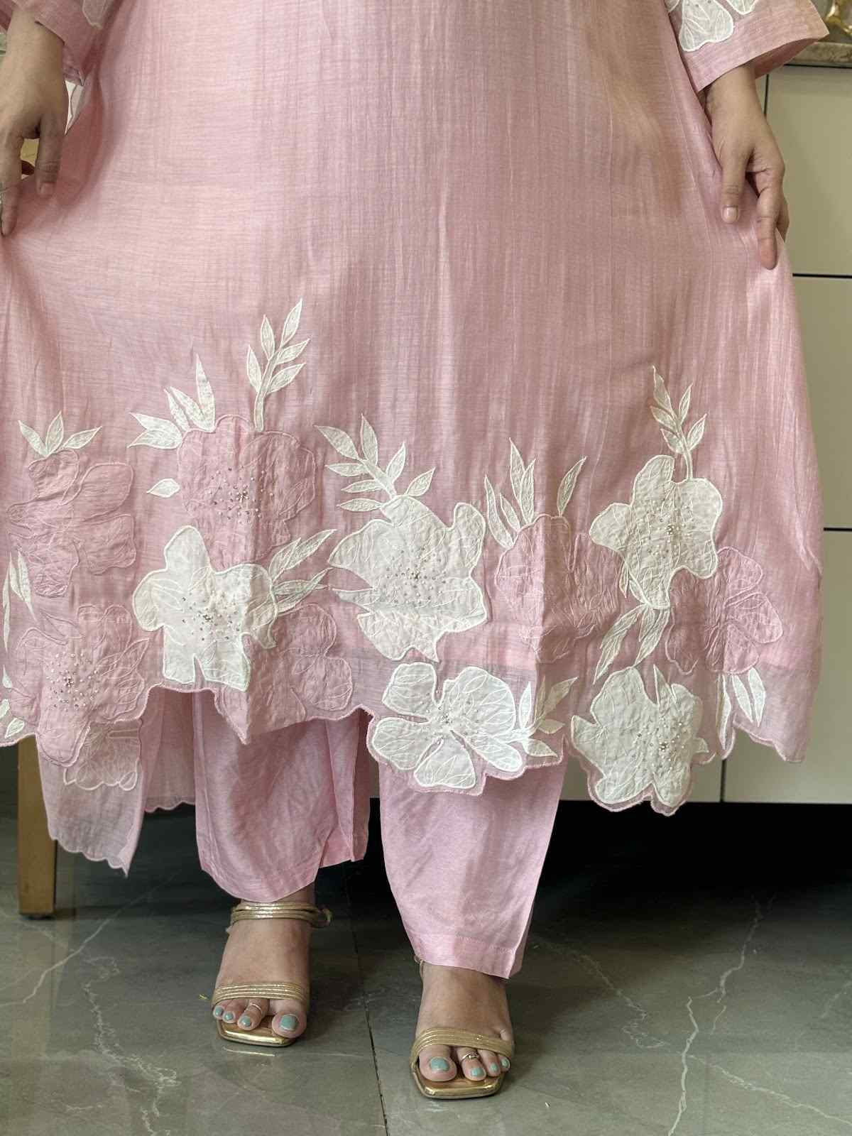 premium-banaras-mul-chanderi-applique-cut-work-a-line-suit-set-with-mul-cotton-lining-applique-work-mul-chanderi-dupatta-baby-pink-5