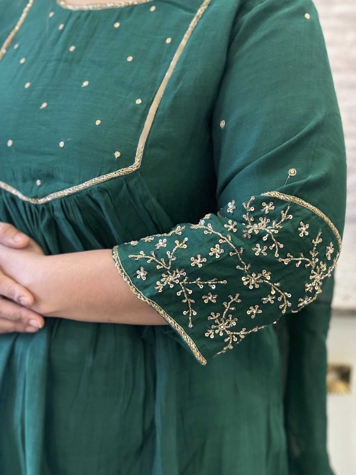 premium-banaras-mul-chanderi-hand-embroidered-a-line-suit-set-with-mul-cotton-lining-embroidered-pure-organza-dupatta-emerald-green-4
