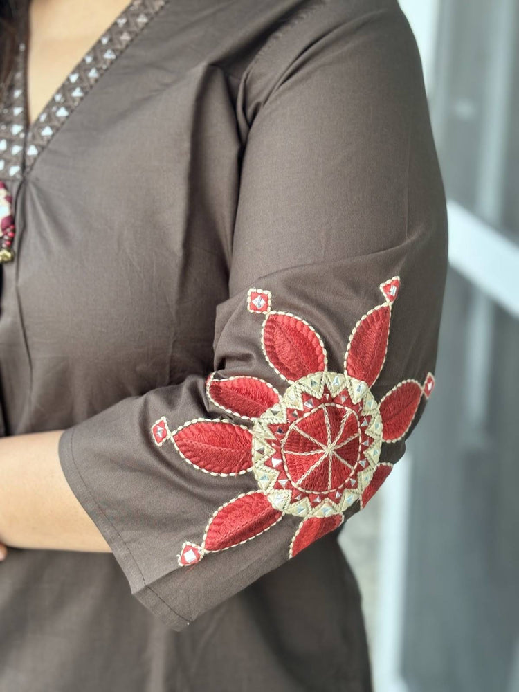 premium-cotton-embroidered-suit-set-paired-with-kalamkari-print-cotton-dupatta-dark-brown-3