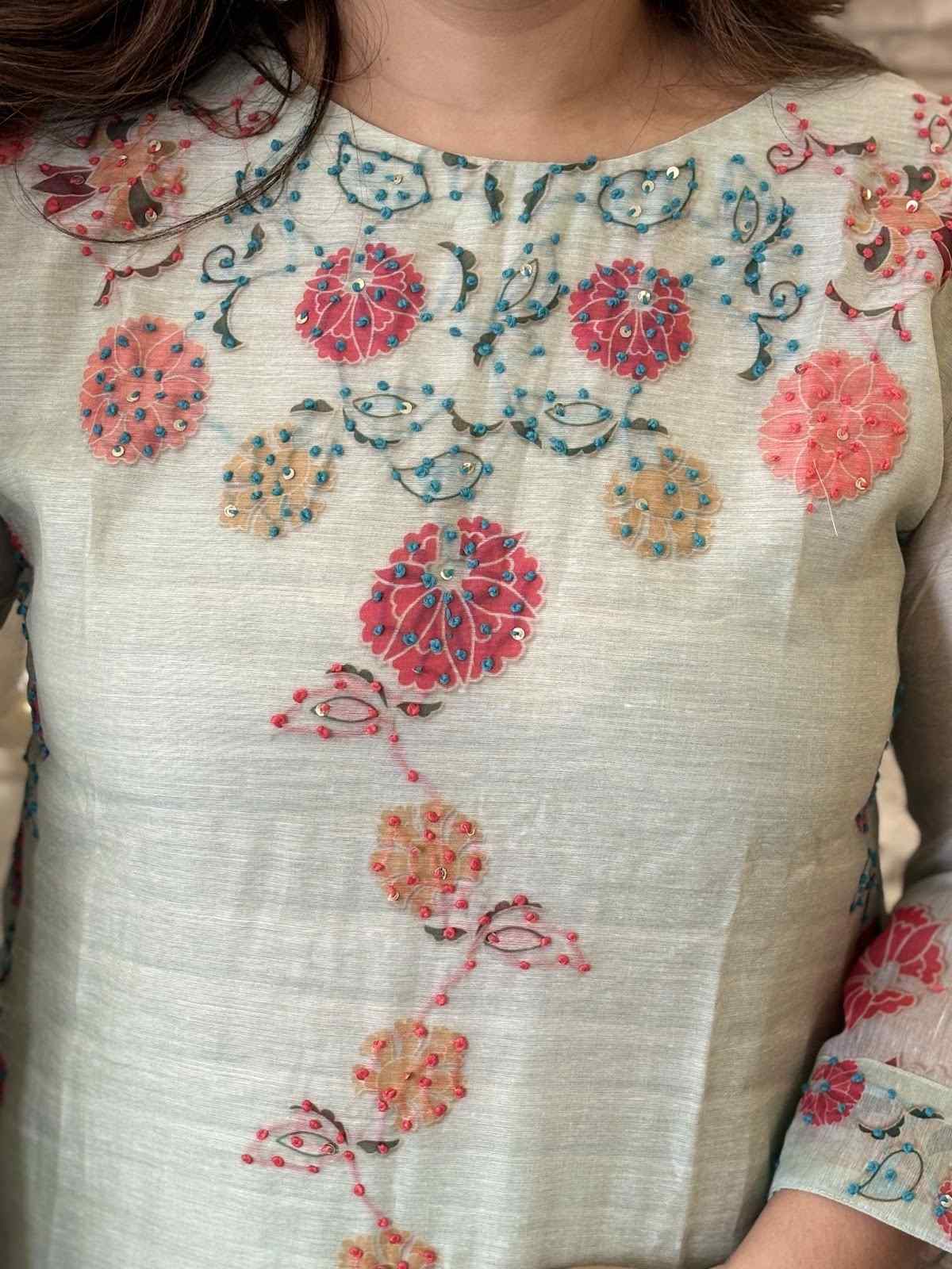premium-linen-chanderi-githan-work-straight-fit-suit-set-with-mul-cotton-lining-paired-with-linen-chanderi-hand-embroidered-dupatta-pastel-green-3