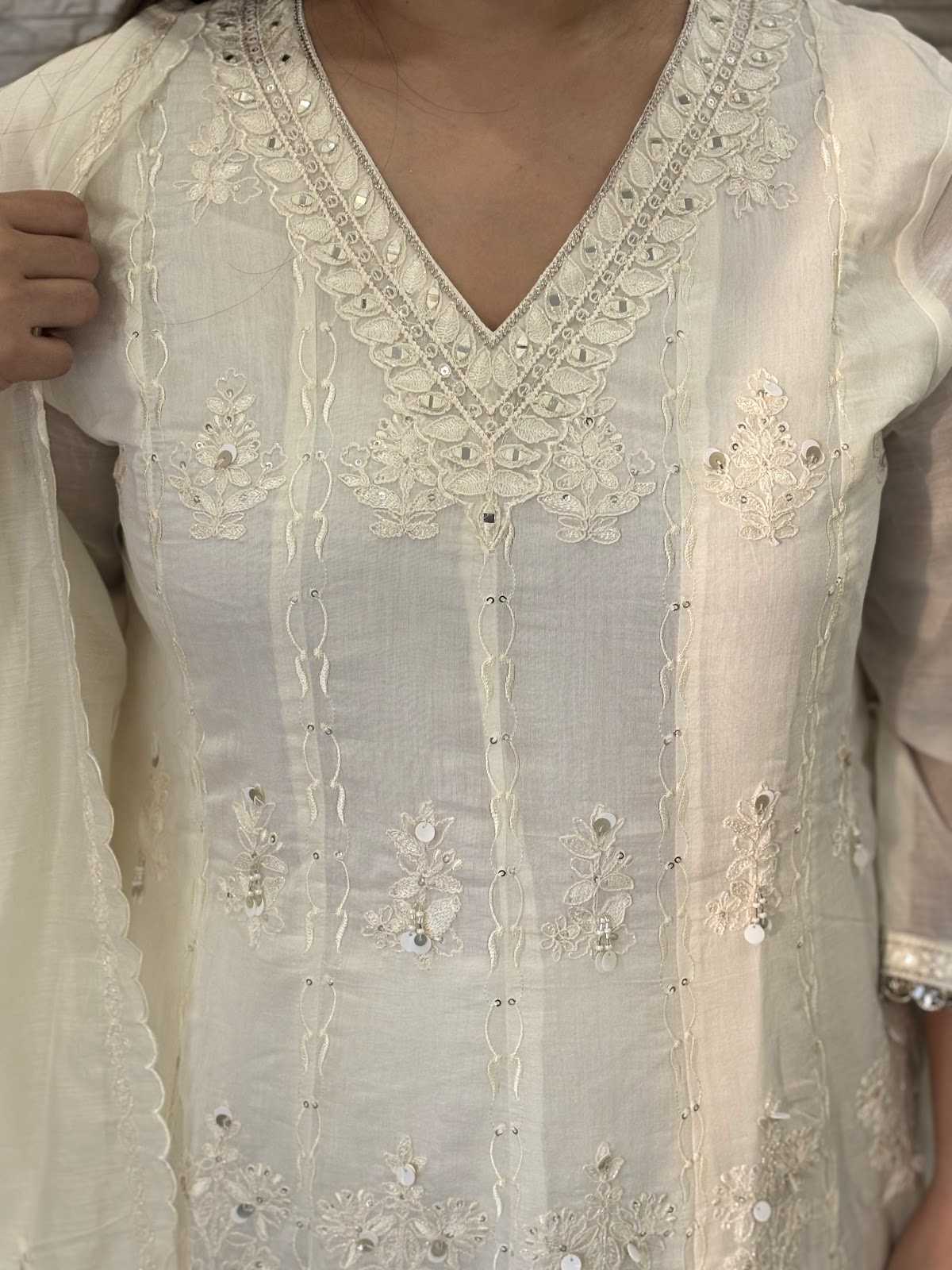 premium-mul-chanderi-anarkali-with-heavy-embroidery-mul-cotton-lining-off-white-2
