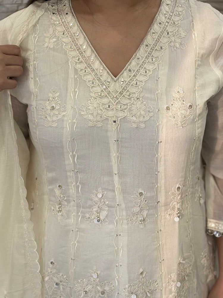 premium-mul-chanderi-anarkali-with-heavy-embroidery-mul-cotton-lining-off-white-2