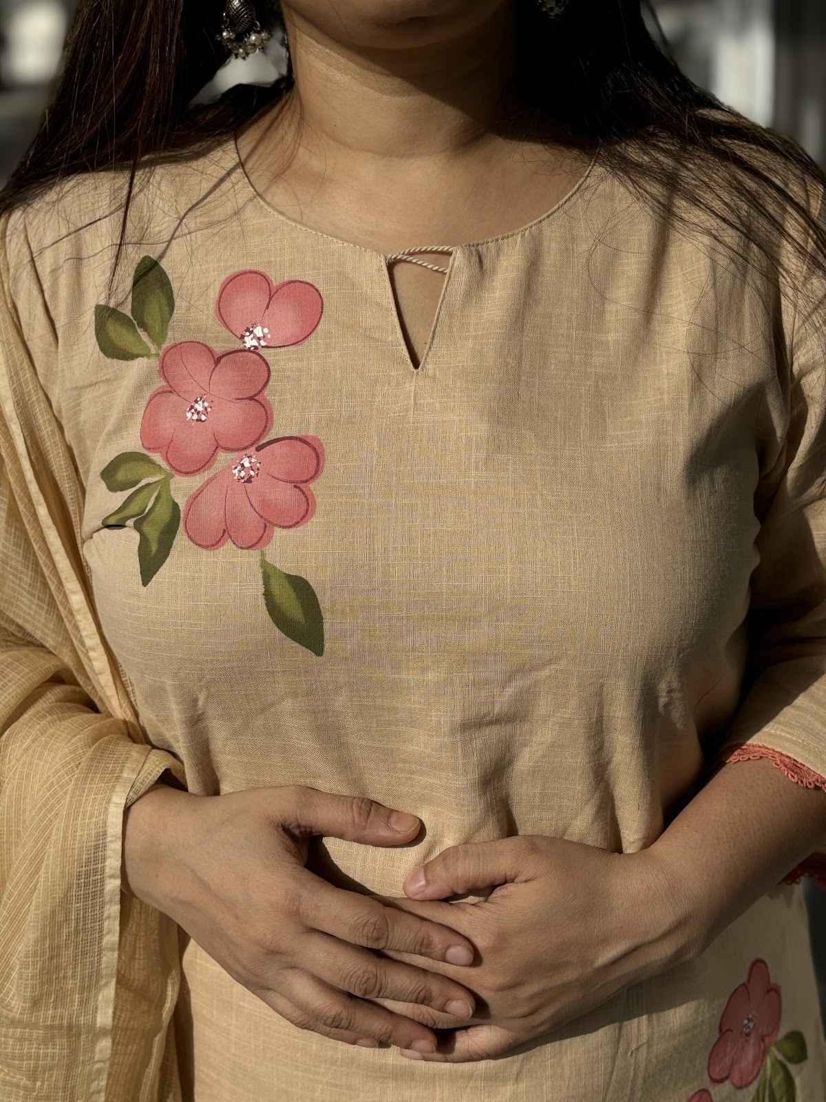 premium-slub-cotton-hand-brush-paint-straight-fit-suit-set-with-mul-cotton-lining-paired-with-cotton-kota-doria-dupatta-sand-colour-2