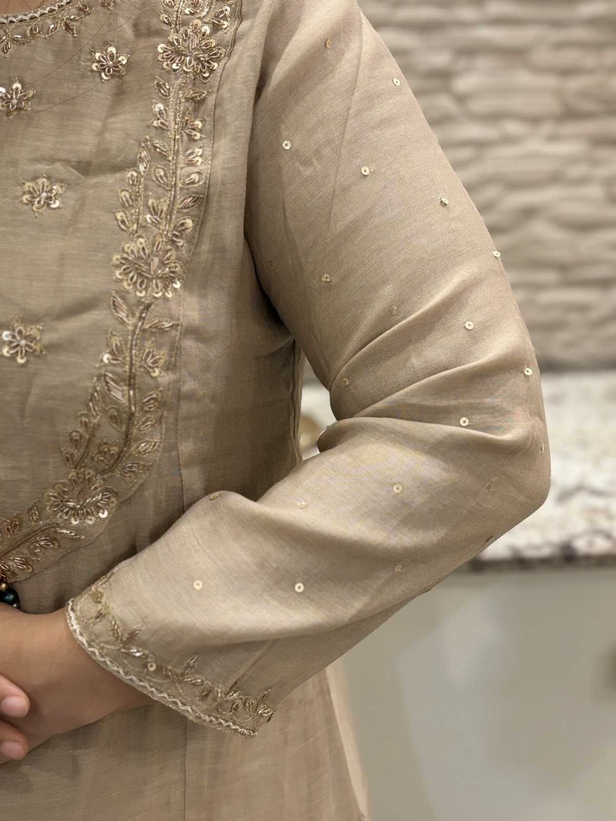 pure-banaras-mul-chanderi-a-line-hand-embroidered-suit-set-paired-with-shibori-print-organza-dupatta-brown-3
