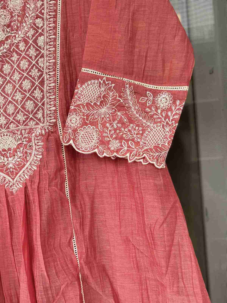 pure-banaras-mul-chanderi-hand-embroidered-a-line-pant-set-with-lining-3