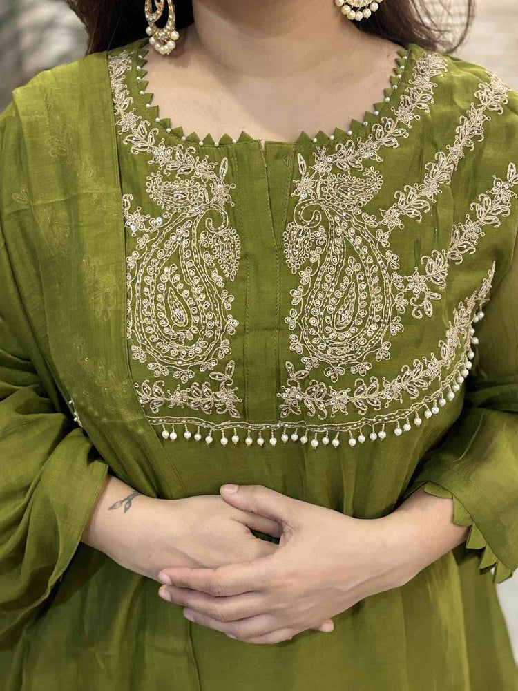 pure-banaras-mul-chanderi-hand-embroidered-a-line-suit-set-with-embroidered-pants-mehendi-green-2