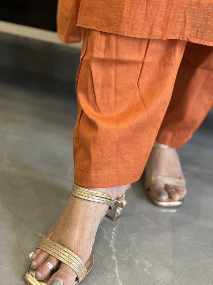 pure-banaras-mul-chanderi-hand-embroidered-pant-set-rust-5