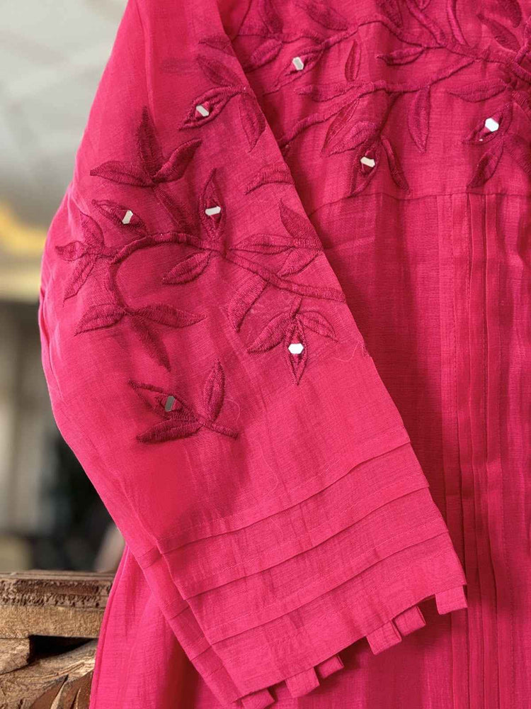 pure-banaras-mul-chanderi-hand-embroidered-straight-fit-suit-set-with-mul-cotton-lining-rani-3