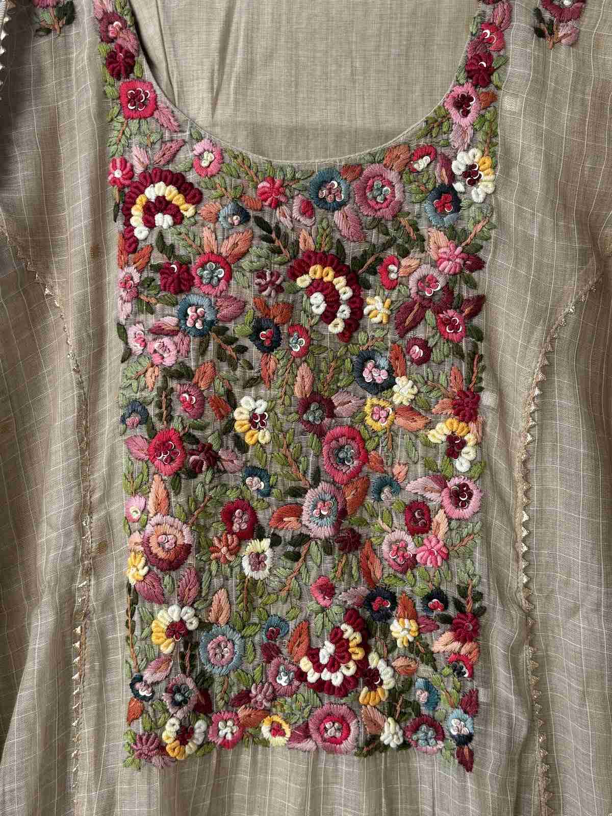 pure-chanderi-hand-embroidered-a-line-double-layer-suit-set-paired-with-chanderi-jamdani-katha-work-dupatta-beige-2