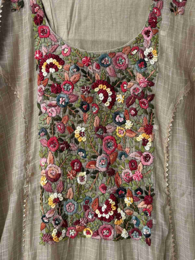 pure-chanderi-hand-embroidered-a-line-double-layer-suit-set-paired-with-chanderi-jamdani-katha-work-dupatta-beige-2