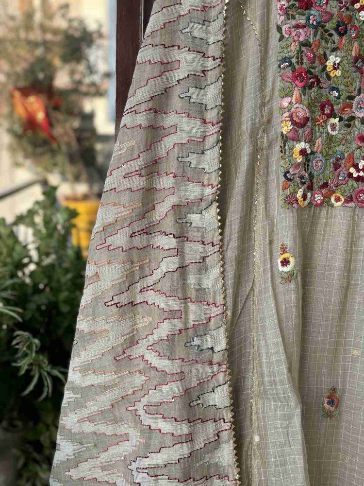 pure-chanderi-hand-embroidered-a-line-double-layer-suit-set-paired-with-chanderi-jamdani-katha-work-dupatta-beige-3