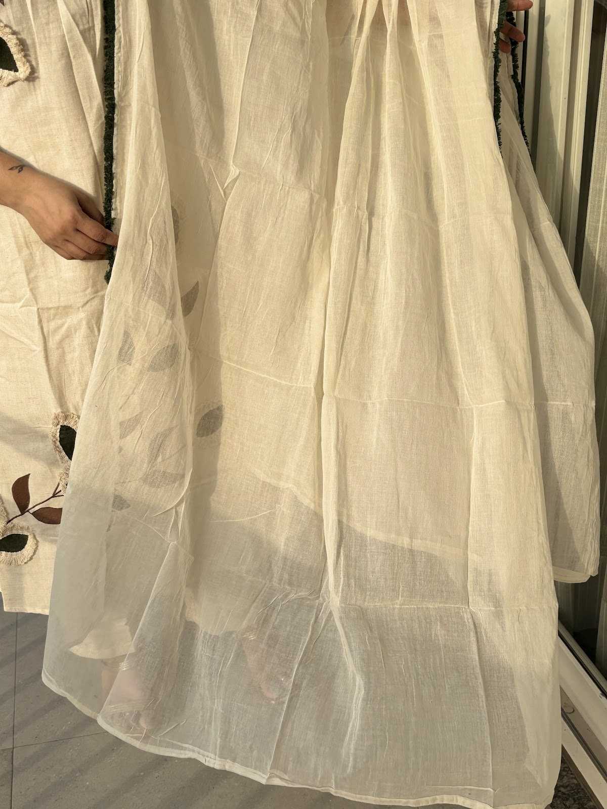 pure-cotton-a-line-embroidered-suit-set-paired-with-mul-cotton-dupatta-with-fringe-lace-ivory-4
