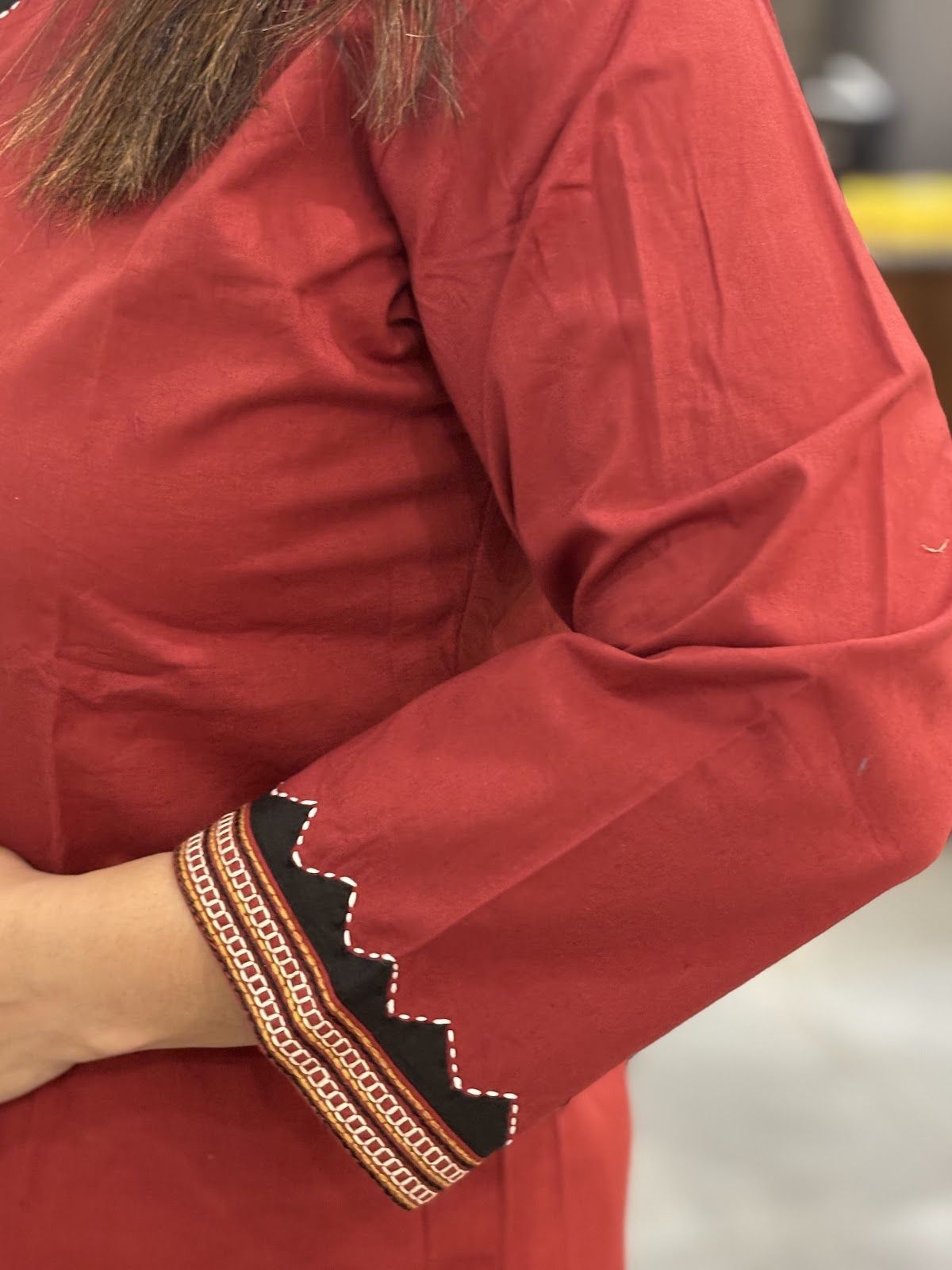 pure-cotton-a-line-suit-set-with-ikkat-print-mul-cotton-dupatta-maroon-3