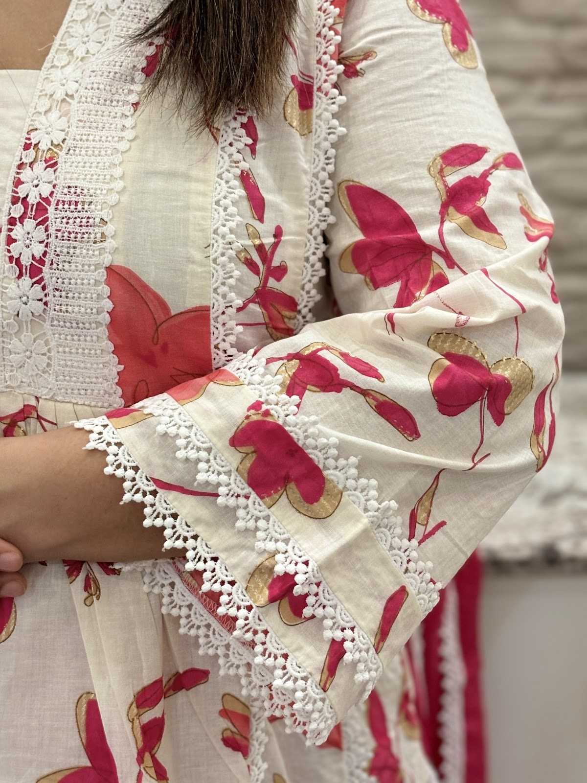 pure-cotton-a-line-suit-set-with-lining-with-heavy-lace-detailing-paired-with-mul-cotton-dupatta-white-and-pink-3