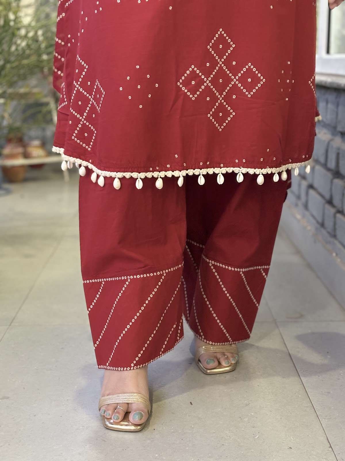 pure-cotton-bandhni-print-hand-embroidered-suit-set-with-bell-sleeves-shell-detailing-paired-with-farshi-salwar-maroon-4