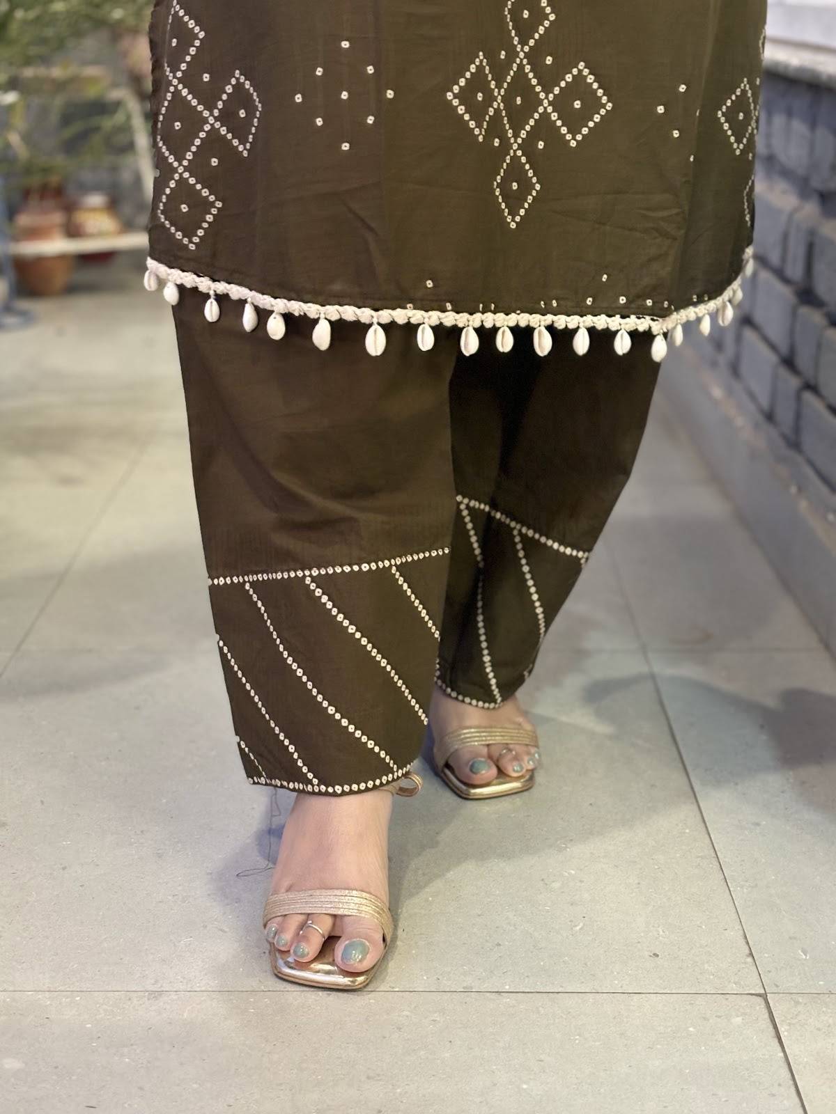 pure-cotton-bandhni-print-hand-embroidered-suit-set-with-bell-sleeves-shell-detailing-paired-with-farshi-salwar-mehendi-green-4