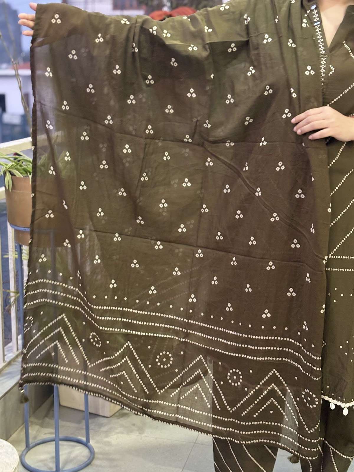 pure-cotton-bandhni-print-hand-embroidered-suit-set-with-bell-sleeves-shell-detailing-paired-with-farshi-salwar-mehendi-green-5