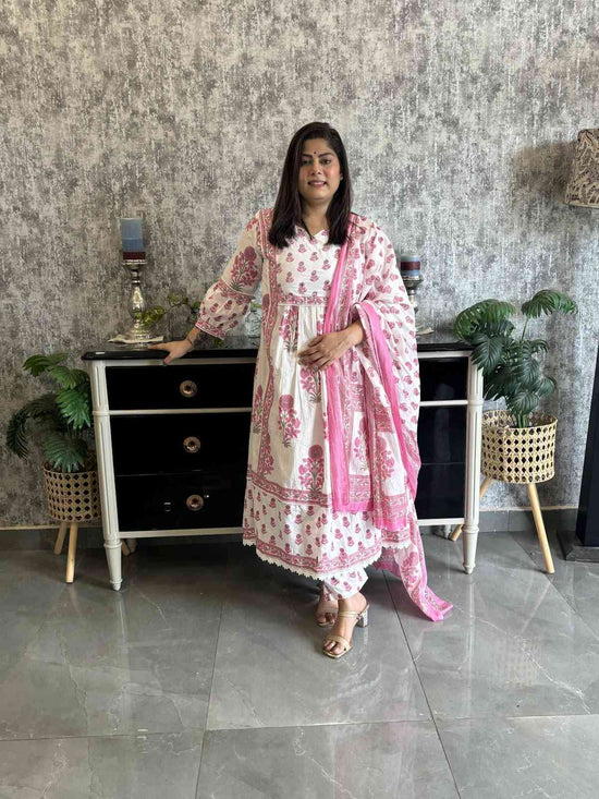 pure-cotton-block-print-a-line-embroidered-suit-set-with-lace-detailing-1
