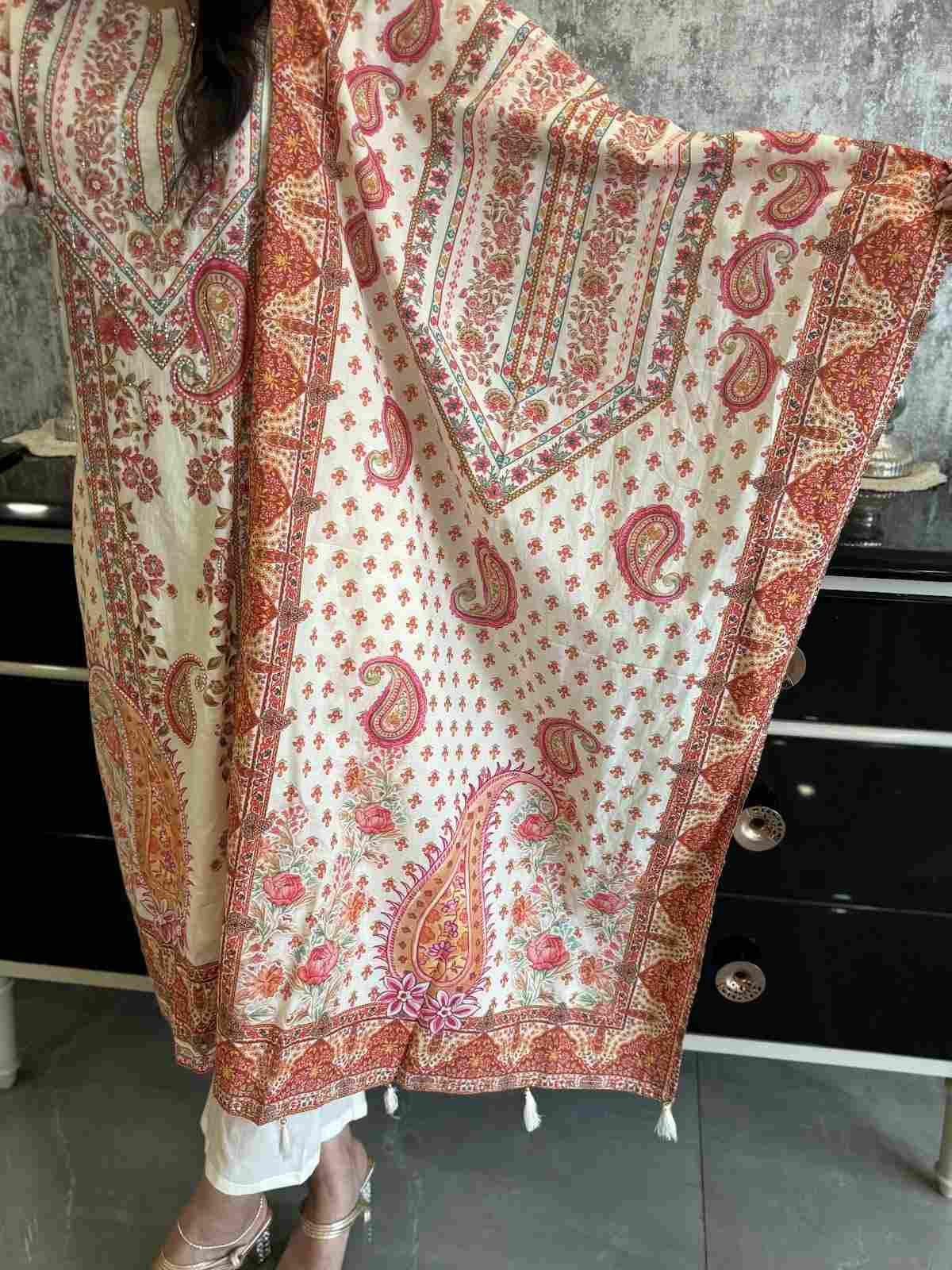 pure-cotton-digital-print-hand-embroidered-suit-set-beige-3