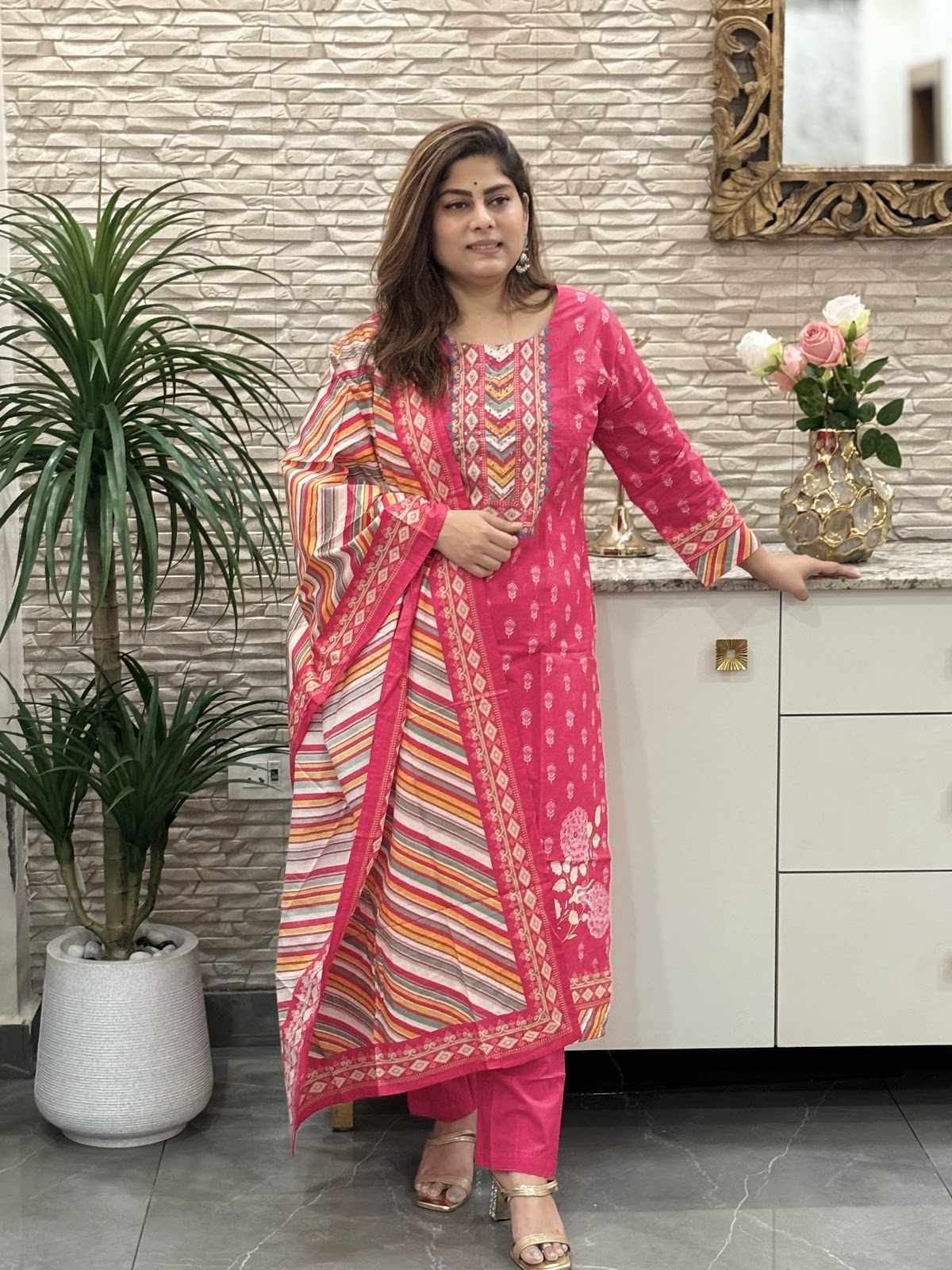 pure-cotton-digital-print-knot-work-straight-fit-suit-set-with-lehariya-dupatta-fuschia-pink-1