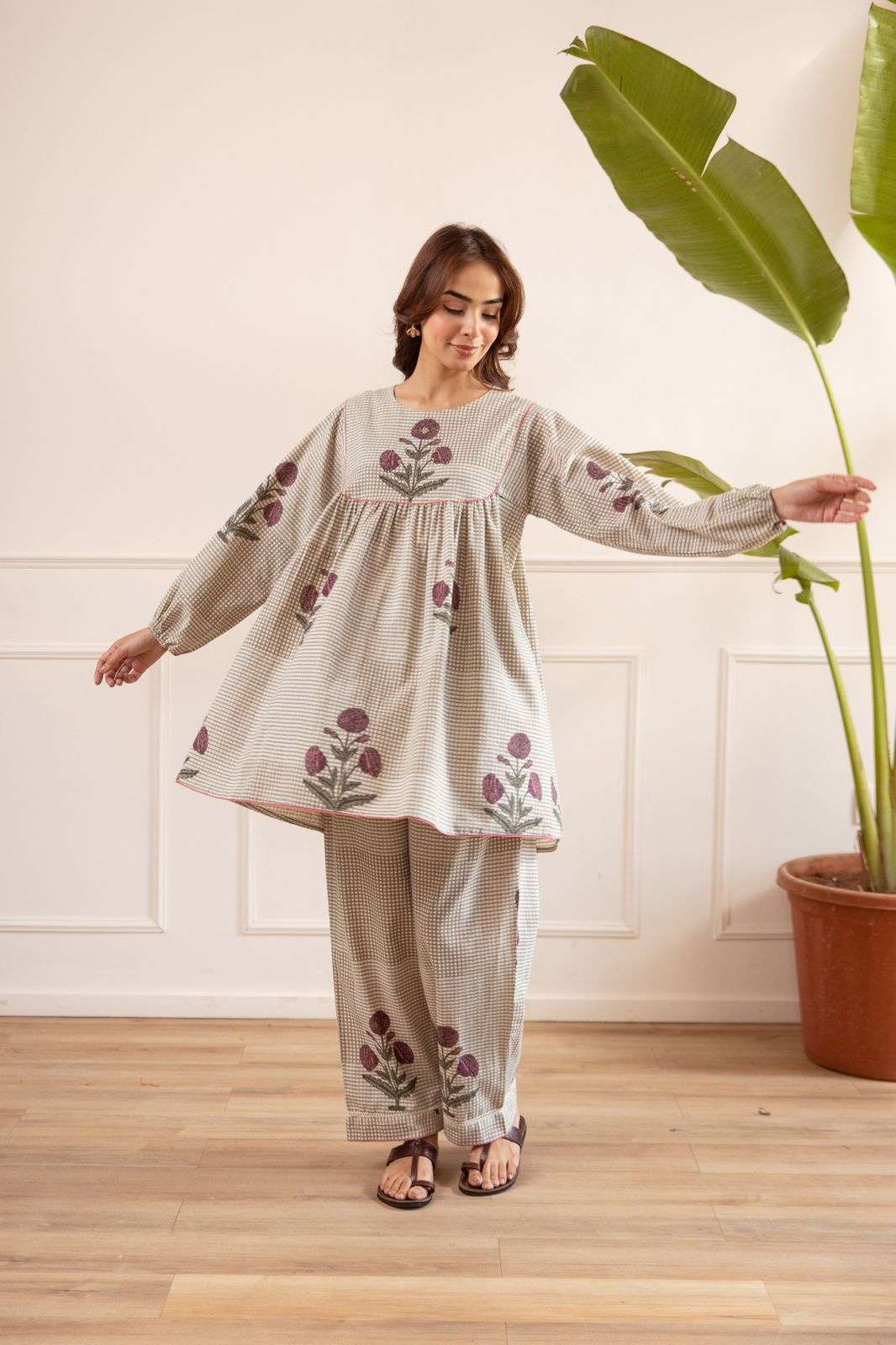 pure-cotton-hand-block-print-relaxed-fit-co-ord-set-grey-and-pink-3
