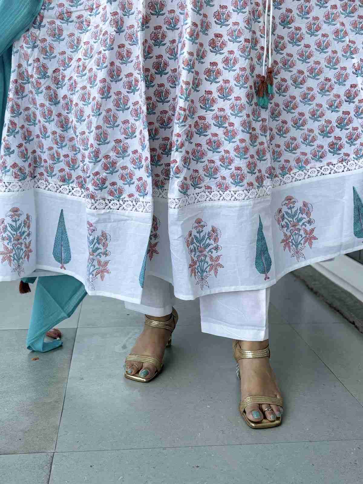 pure-cotton-handblock-print-angrakha-style-anarkali-paired-with-separate-cotton-inner-soft-kota-dupatta-white-3