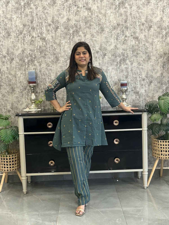 pure-cotton-handloom-jamdani-co-ord-set-with-hand-work-green-1