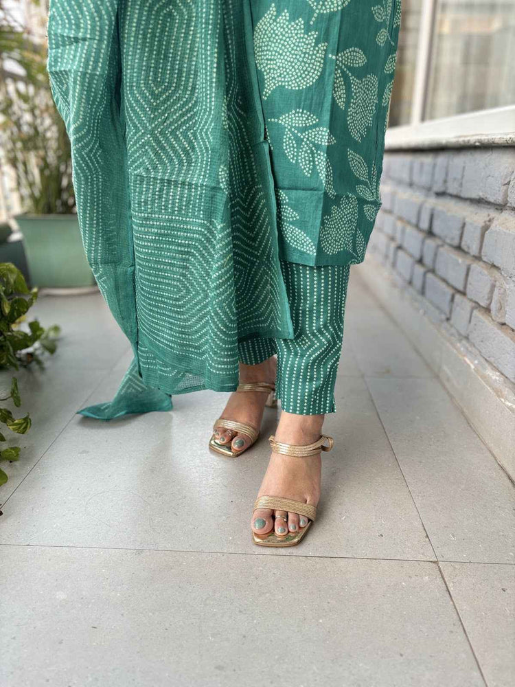 pure-cotton-katha-work-cotton-straight-suit-with-churidar-sleeves-kota-cotton-dupatta-green-5