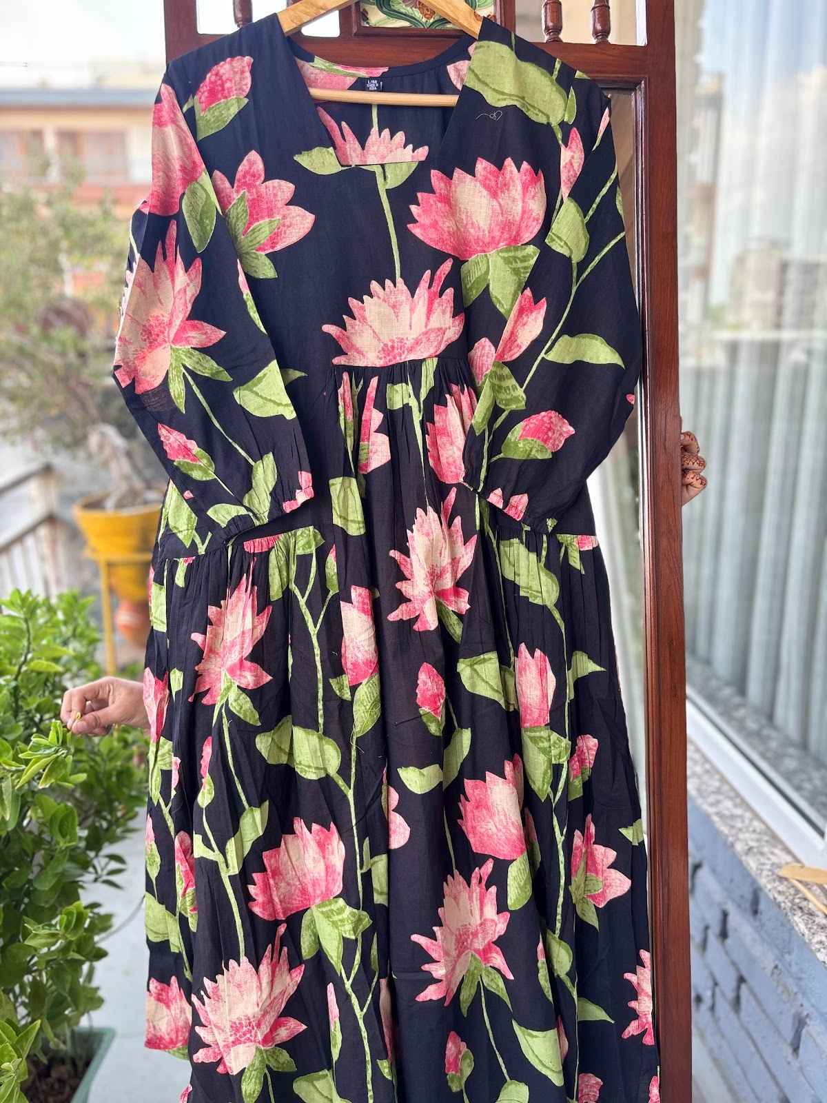 pure-cotton-printed-dress-with-gathers-both-side-pockets-black-1