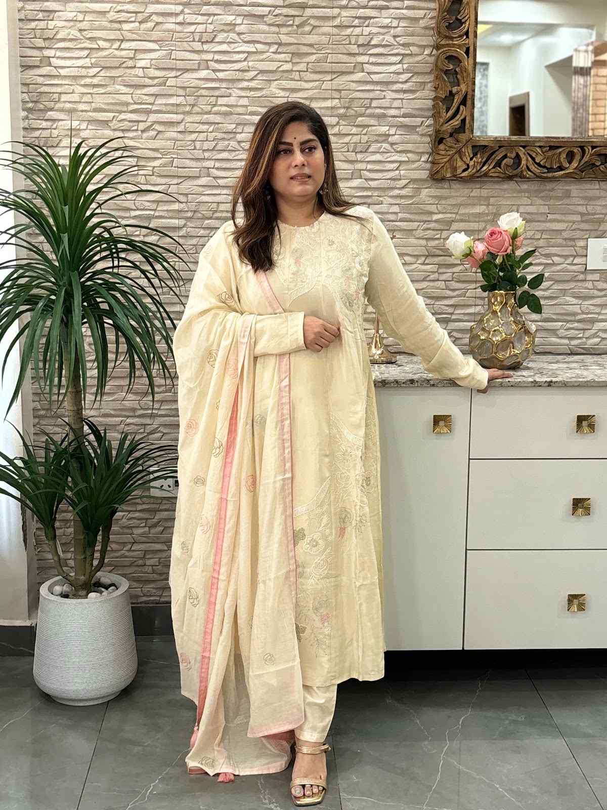 pure-crepe-anarkali-with-cotton-lining-heavy-embroidery-paired-with-embroidered-mul-chanderi-dupatta-ivory-2