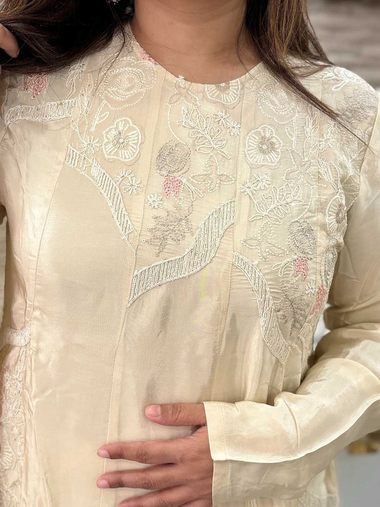 pure-crepe-anarkali-with-cotton-lining-heavy-embroidery-paired-with-embroidered-mul-chanderi-dupatta-ivory-3