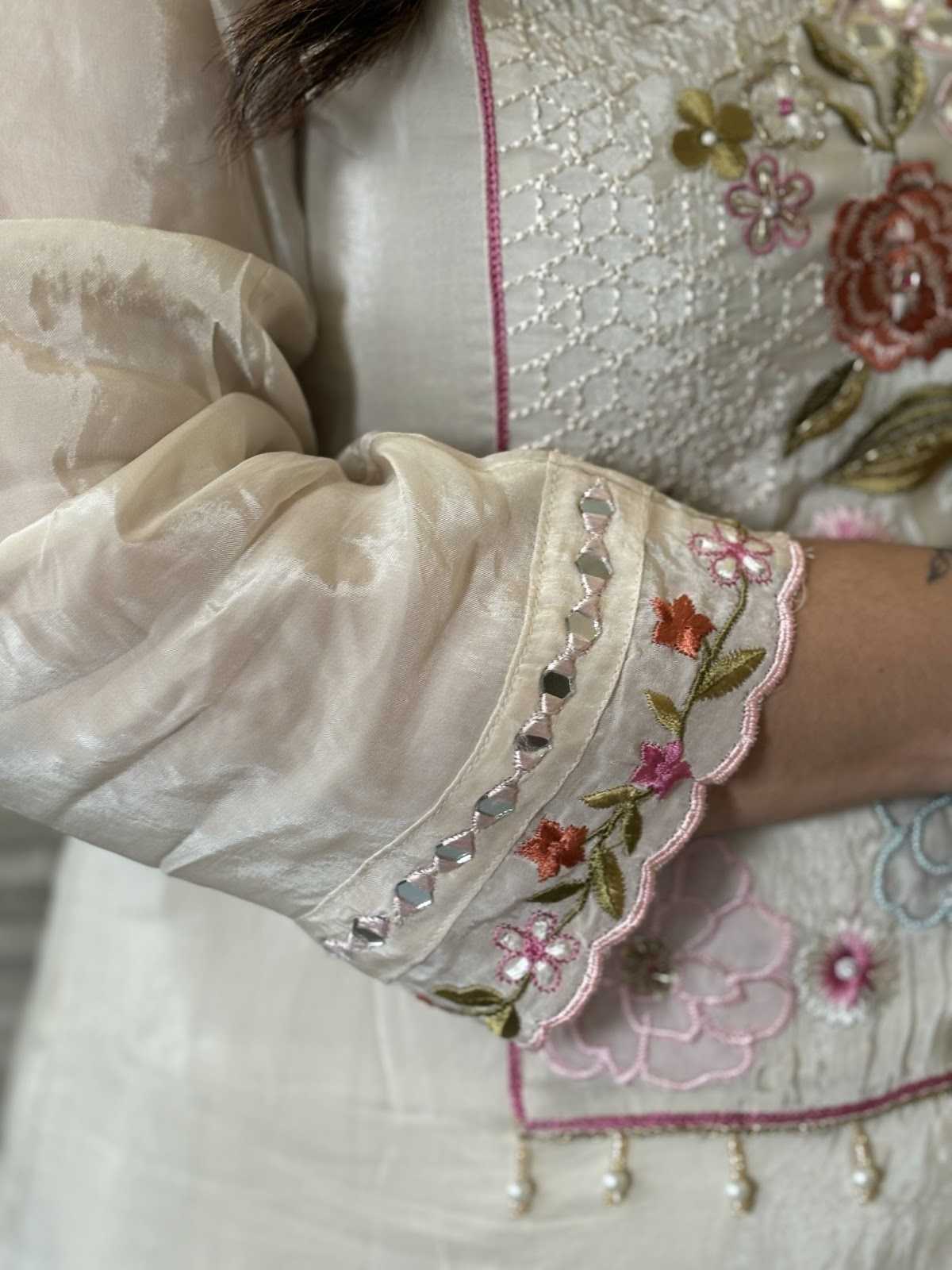 pure-crepe-embroidered-a-line-co-ord-set-with-mul-cotton-lining-off-white-3