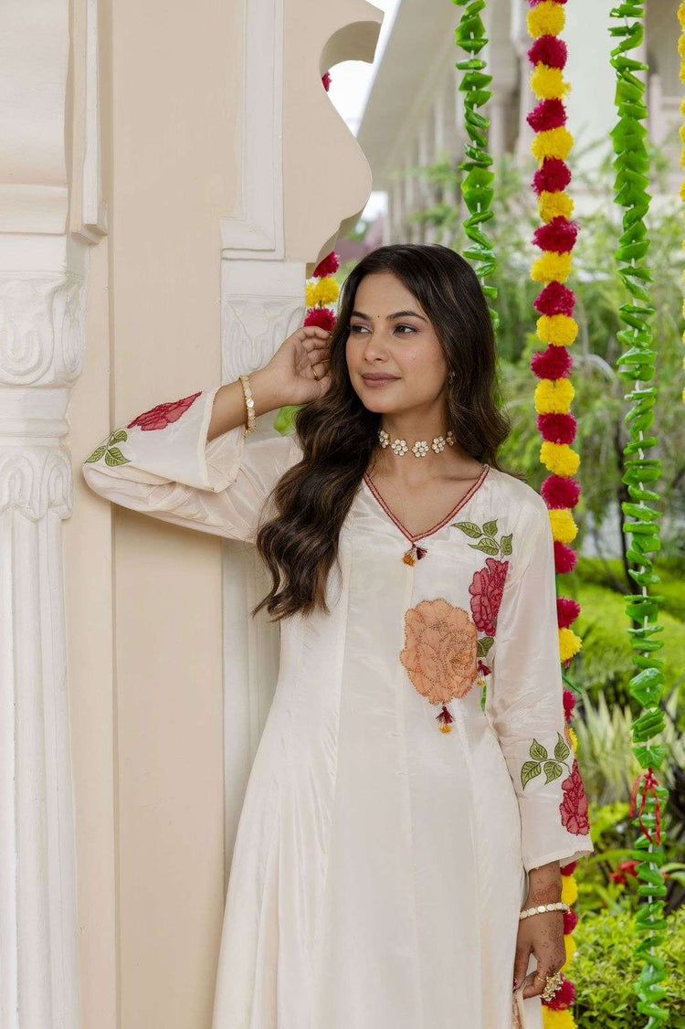 pure-crepe-hand-embroidered-floral-print-anarkali-with-pockets-ivory-3